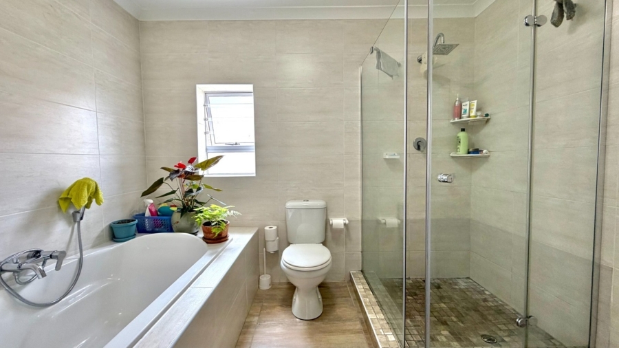 4 Bedroom Property for Sale in Bettys Bay Western Cape